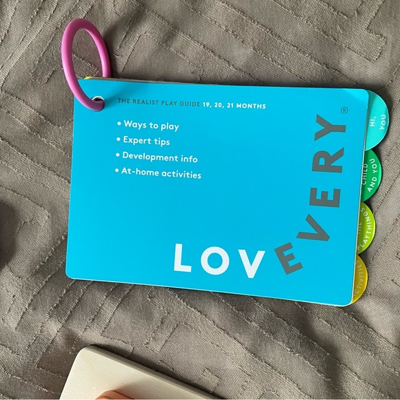 Lovevery Realist Play Kit GUC for ages 19, 20, 21 months old - Picture 10 of 11